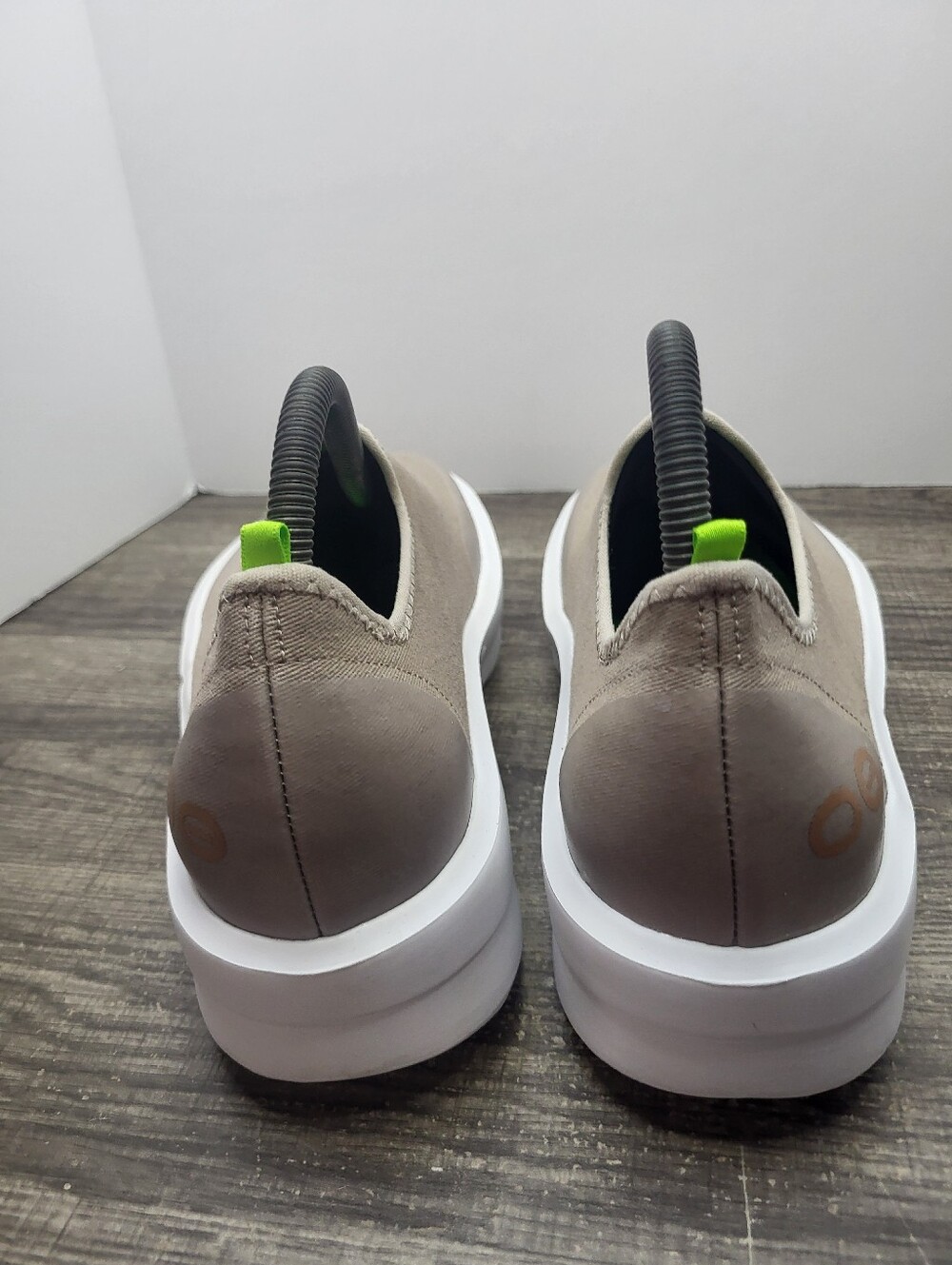 OOFOS OOMEGA EEZEE LOW WOMEN'S SIZE 9 COMFORT SLIP ON SHOES TAUPE - Picture 5 of 10